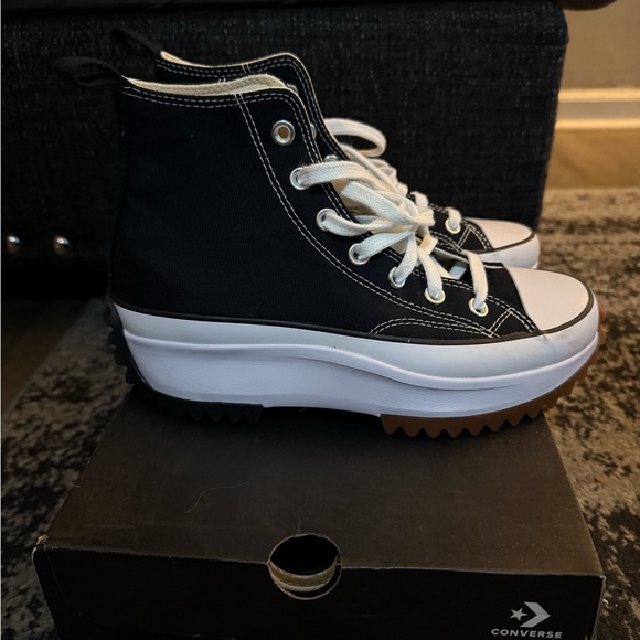 Run star Hike canvas platform converse Black and White lightly used - Picture 1 of 5